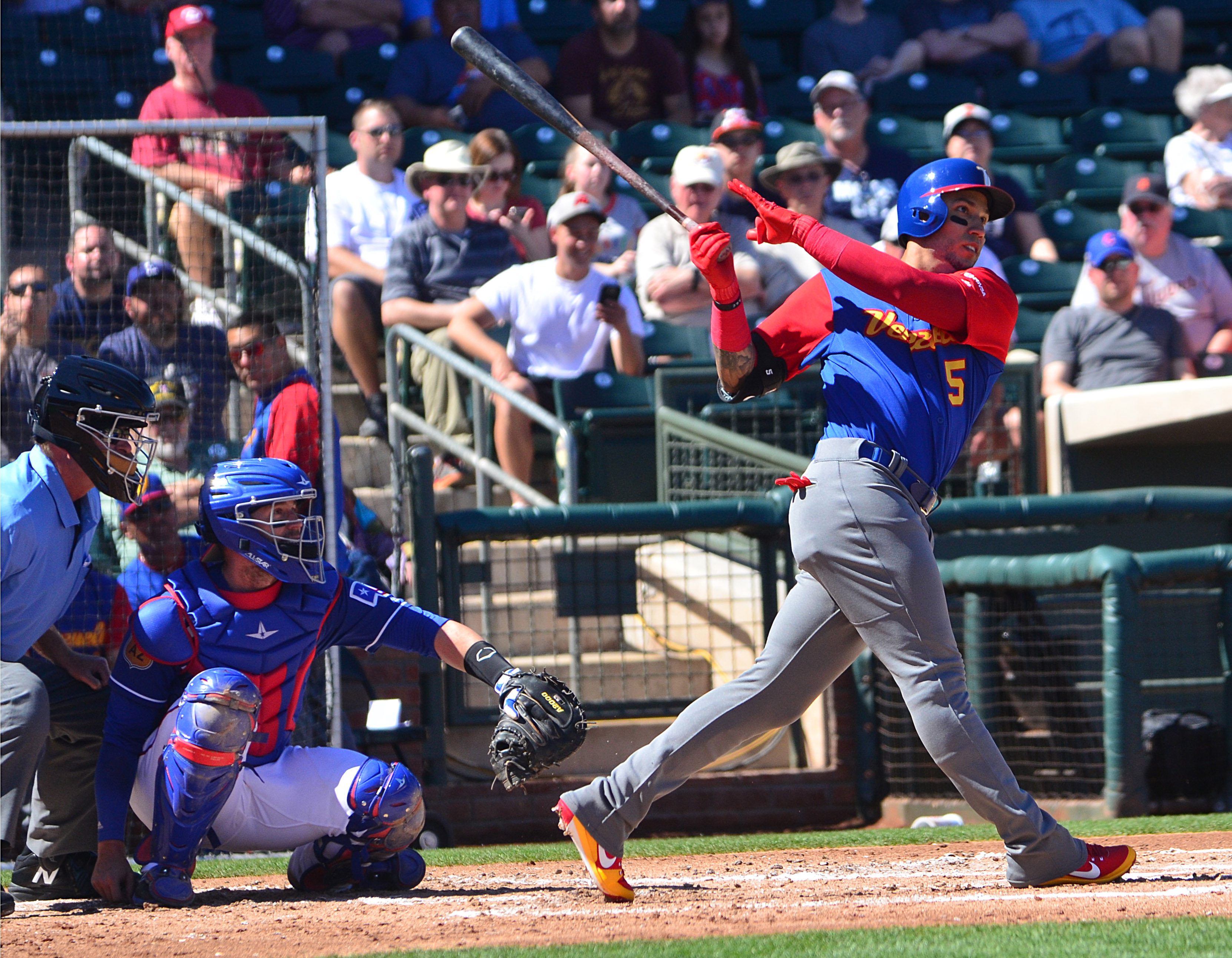 Venezuela está lista para debutar en el Clásico tras vencer a los Rangers