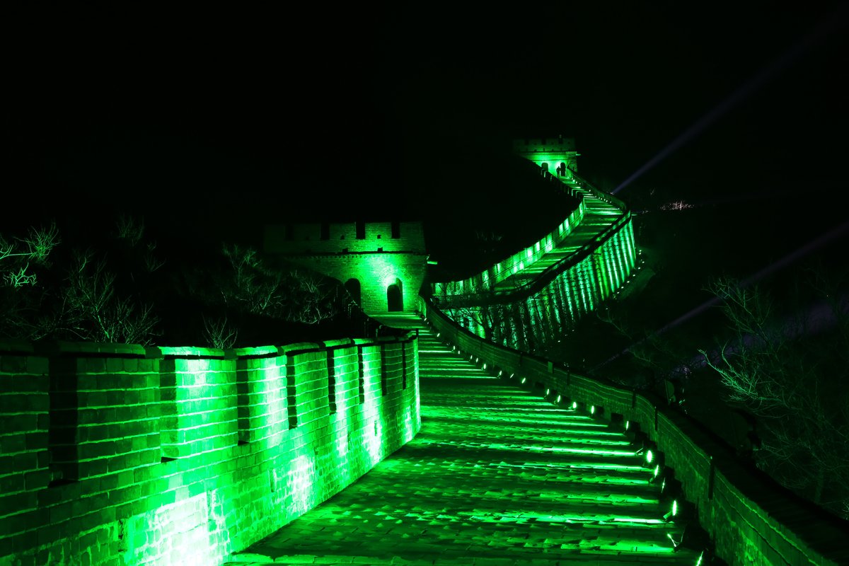 En imágenes: Monumentos del mundo se pintan de verde por el día de San Patricio