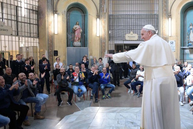 Pope Francis meets with inmates at the San Vittore Prison in Milan, Italy, March 25, 2017.     Osservatore Romano/Handout via Reuters ATTENTION EDITORS - THIS IMAGE WAS PROVIDED BY A THIRD PARTY. EDITORIAL USE ONLY. NO RESALES. NO ARCHIVE.