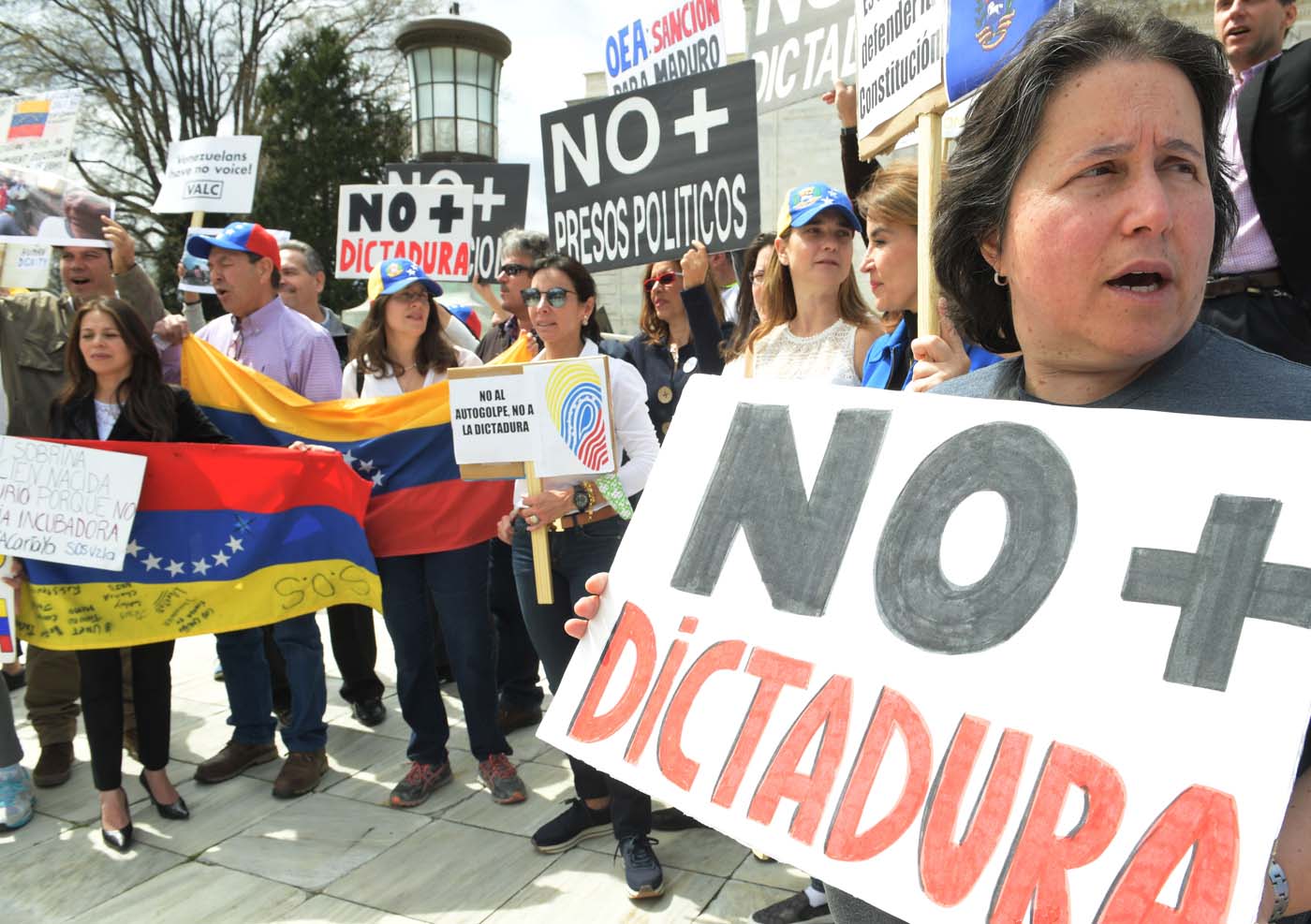 Venezolanos se concentrarán en Washington DC para recibir a Edmundo González