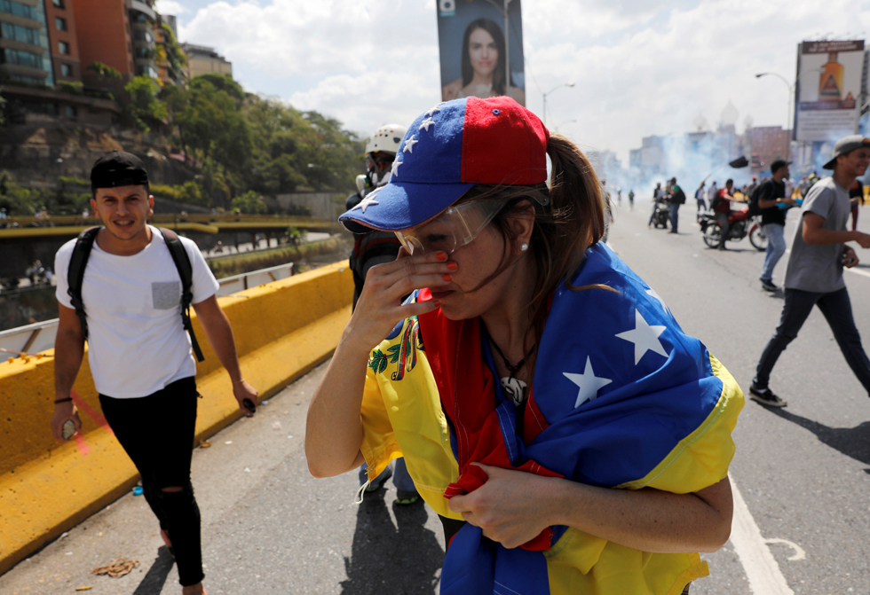 Al menos 17 heridos tras represión de protesta en la Libertador este #8Abr