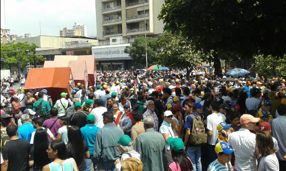 Así se encuentra la plaza Brión de Chacaíto (fotos)