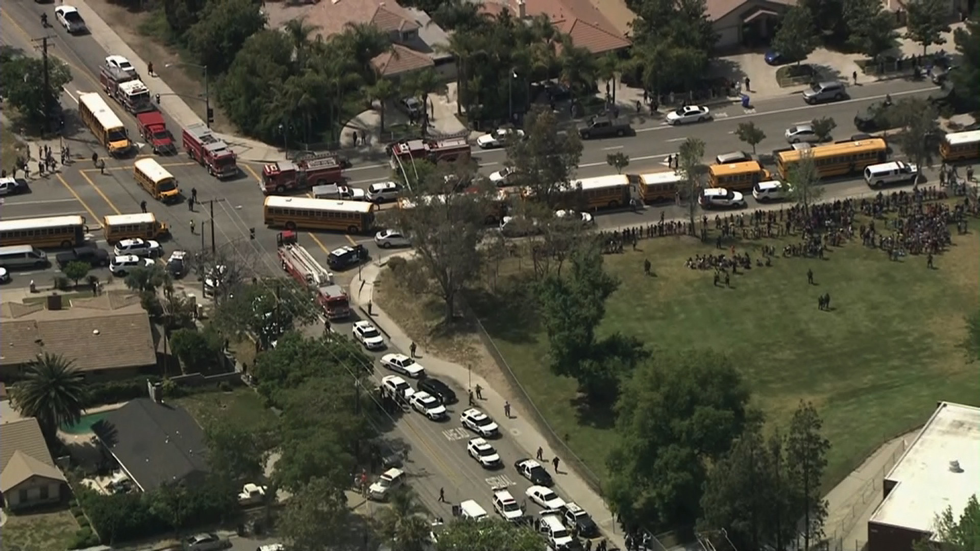 Dos personas muertas en tiroteo en escuela de EEUU