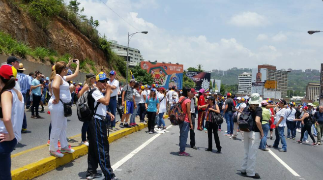 Arranca Marcha desde Santa Fe hasta la Defensoría del Pueblo #20A