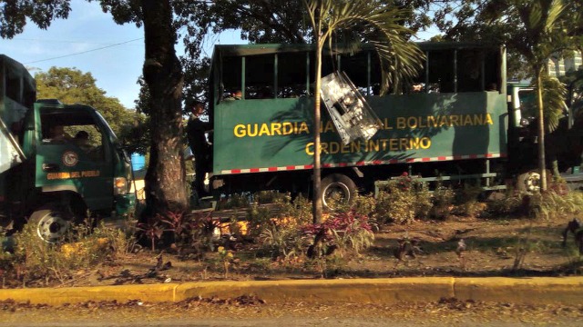 Militarizado los alrededores de Plaza Venezuela en Caracas #26A (fotos)