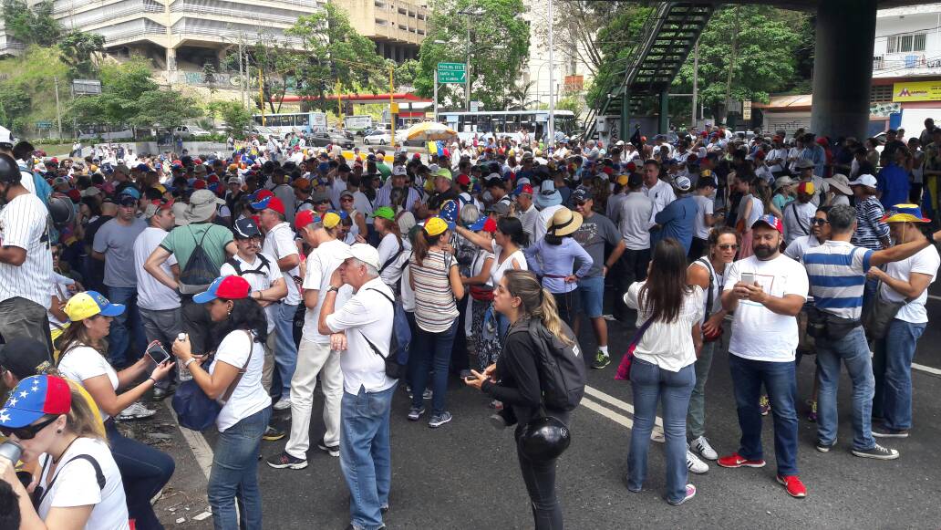 Así está Distribuidor Santa Fe a las 11:50 am este #26A (fotos)