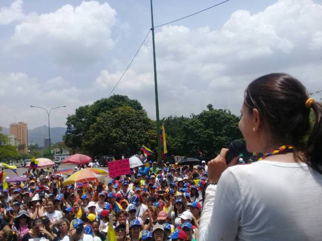 María Corina Machado acompañó este sábado en Valencia la marcha de las mujeres en nombre de la dignidad y los hijos de toda Venezuela