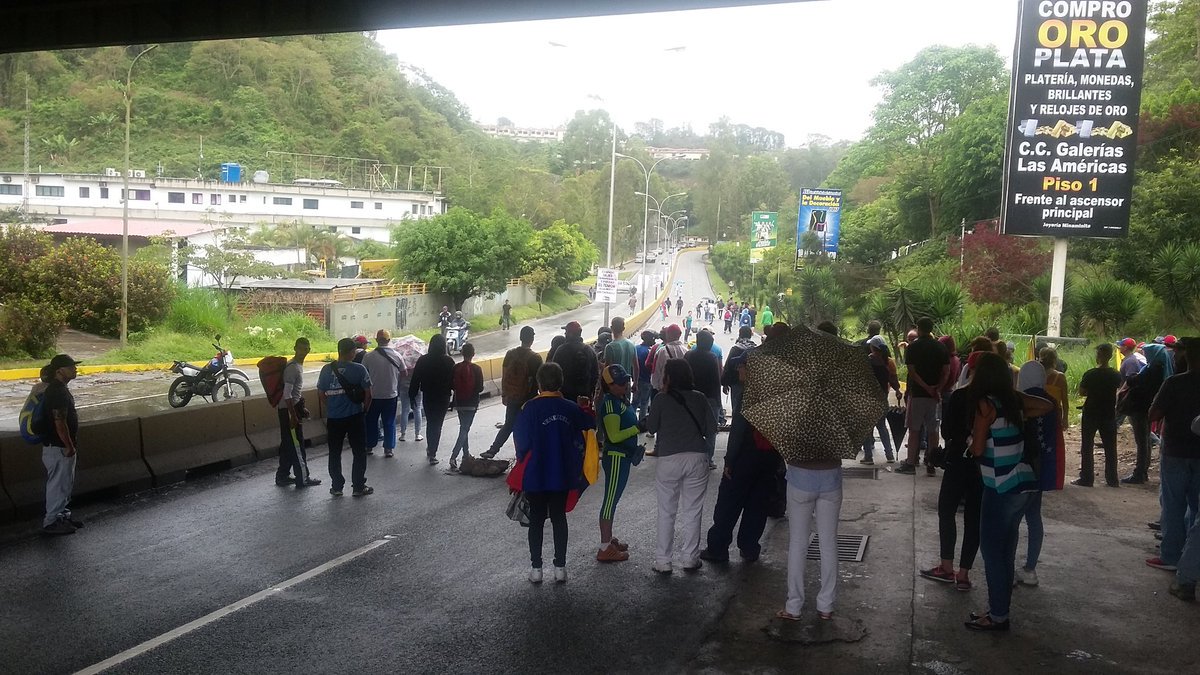 Carretera Panamericana trancada en varios puntos #2May (Fotos)