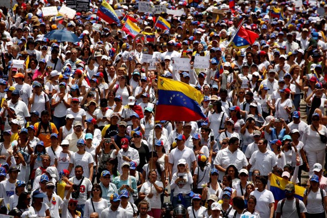 Demonstrators attend a women's march to protest against President Nicolas Maduro's government in Caracas, Venezuela, May 6, 2017. REUTERS/Carlos Garcia Rawlins