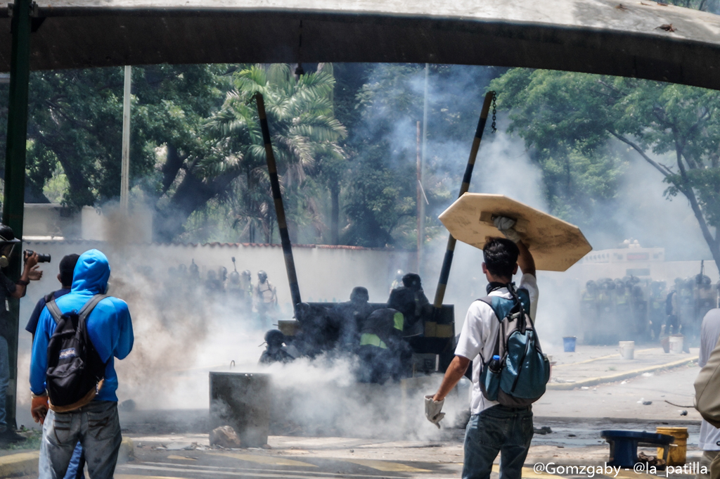 Exclusivas: Así se vivió la represión en la UCV este #4May (FOTOS)