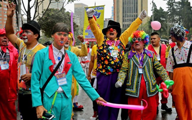 Payasos colombianos protestando / EFE