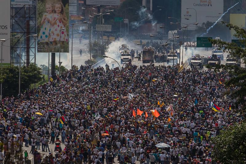 AN sesionará este martes y oposición volverá a las calles el #24May