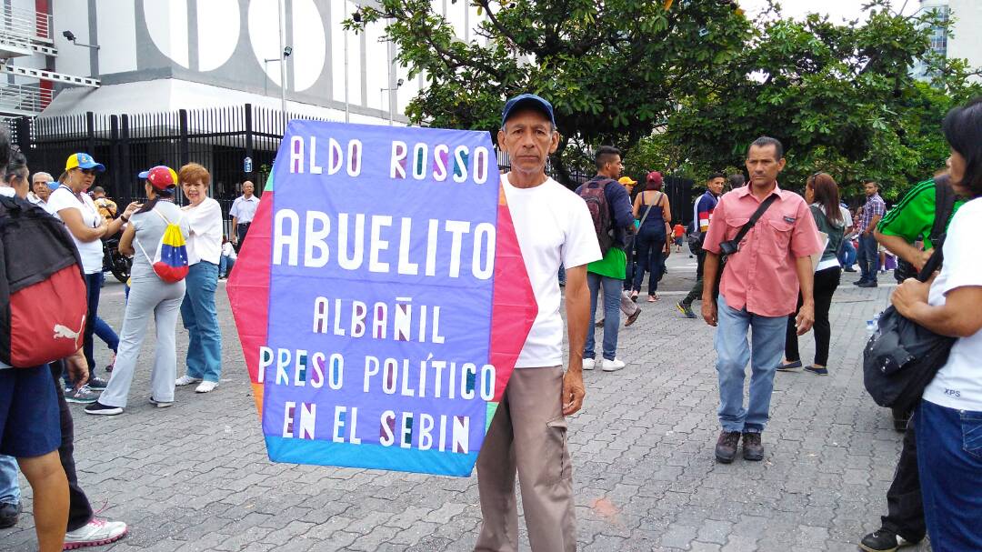 El mensaje del señor del papagayo este #12May