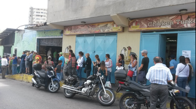 Comerciantes de San Antonio de los Altos trabajarán hasta las 2:00pm por seguridad