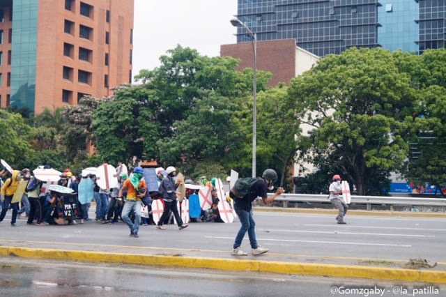 GN efectuó fuerte represión en Caracas este 3 de mayo. Foto: lapatilla.1eye.us / Gabriela Gómez