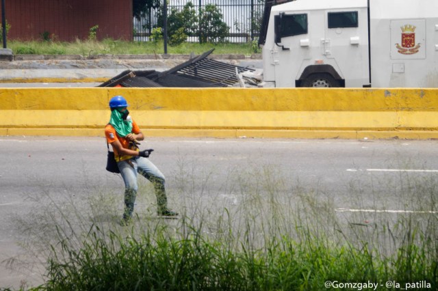 GN efectuó fuerte represión en Caracas este 3 de mayo. Foto: lapatilla.1eye.us / Gabriela Gómez