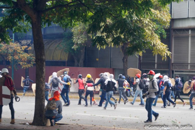 GN efectuó fuerte represión en Caracas este 3 de mayo. Foto: lapatilla.1eye.us / Gabriela Gómez