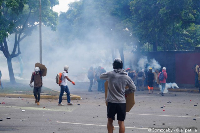 GN efectuó fuerte represión en Caracas este 3 de mayo. Foto: lapatilla.1eye.us / Gabriela Gómez