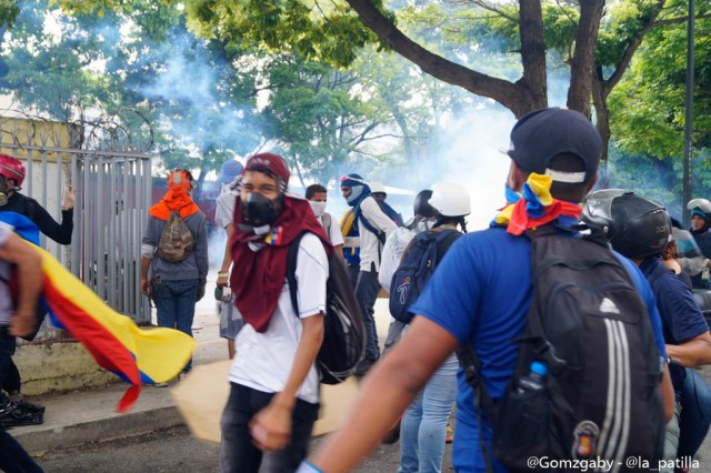 GN efectuó fuerte represión en Caracas este 3 de mayo. Foto: lapatilla.1eye.us / Gabriela Gómez