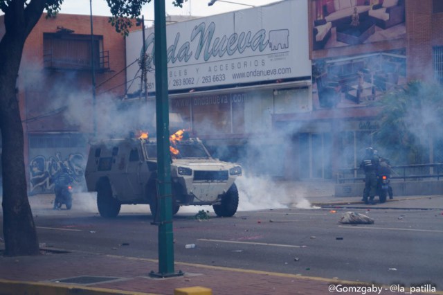 GN efectuó fuerte represión en Caracas este 3 de mayo. Foto: lapatilla.1eye.us / Gabriela Gómez