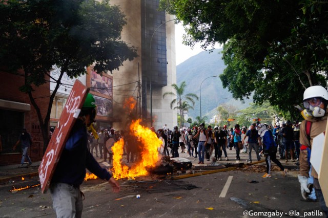 GN efectuó fuerte represión en Caracas este 3 de mayo. Foto: lapatilla.1eye.us / Gabriela Gómez