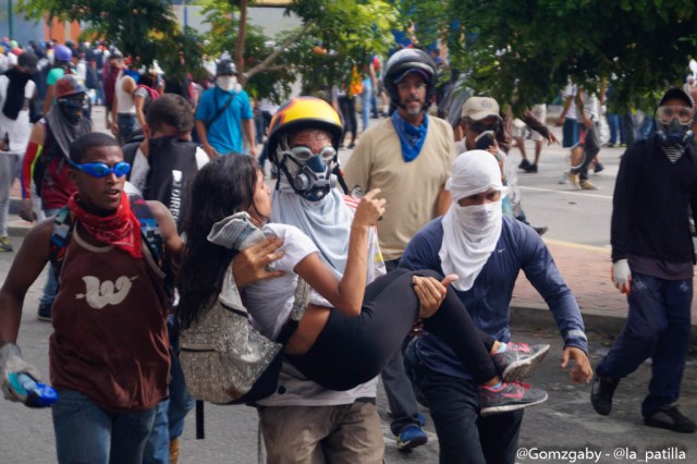 GN efectuó fuerte represión en Caracas este 3 de mayo. Foto: lapatilla.1eye.us / Gabriela Gómez