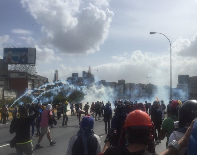 Represión en la Francisco Fajardo. Foto: Raylí Lujan