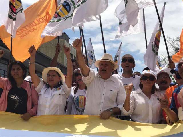 El diputado Freddy Valera se pronunció sobre la quema de TransBolívar (Foto: Prensa AD Bolívar)