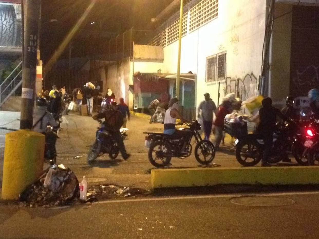 Desvalijaron depósitos de Fresco Market en Carrizal