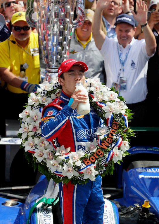 Takuma Sato se alza con la centésima primera edición de las 500 Millas de Indianápolis