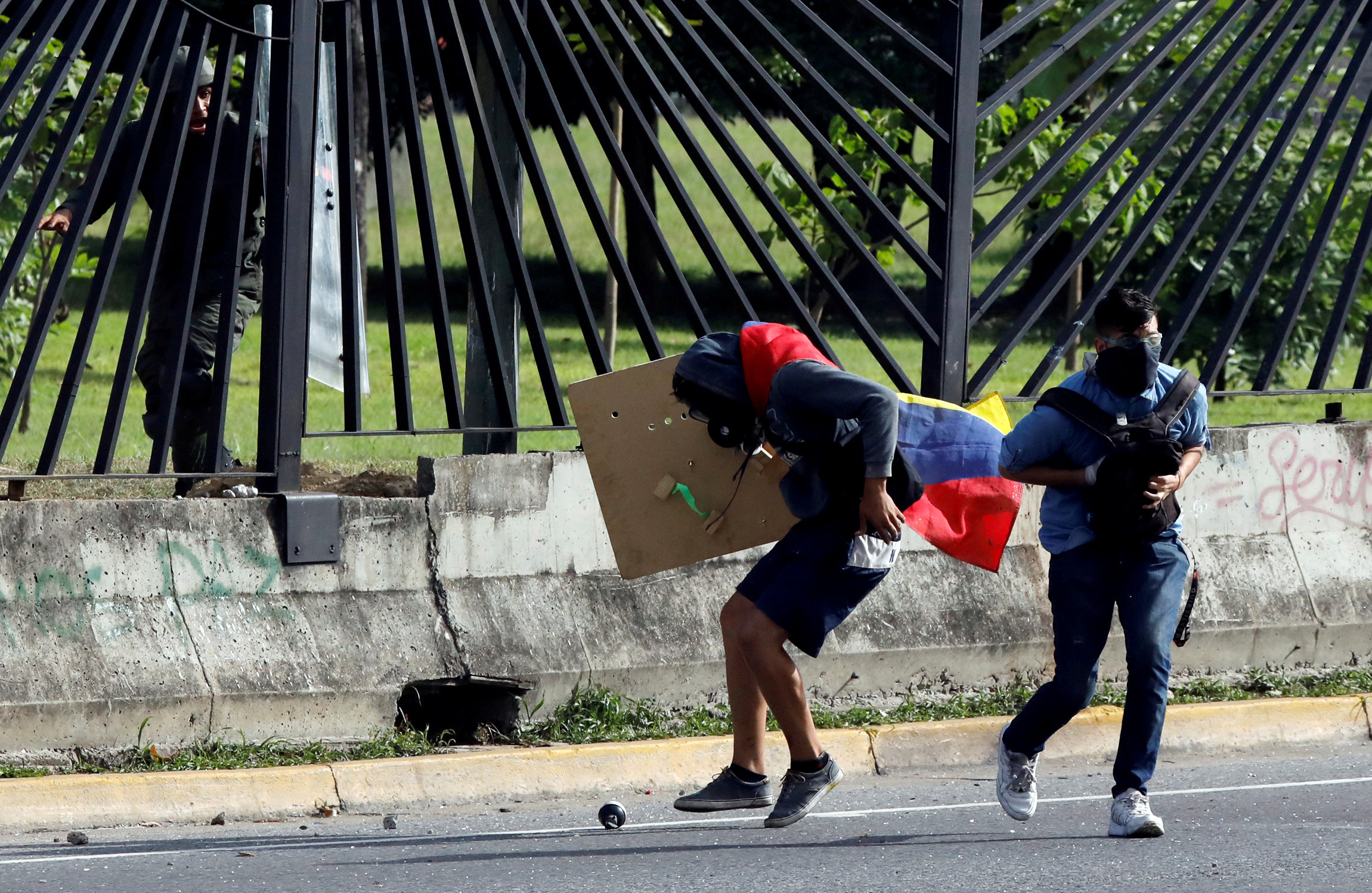 De 75 víctimas en las protestas, 54 fueron asesinadas con arma de fuego