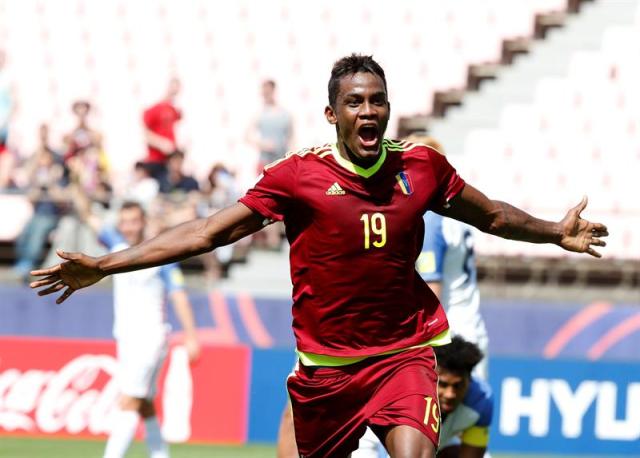  Sergio Cordova of Venezuela celebrates after scoring during the quarterfinals match of the FIFA U-20 World Cup 2017 between the USA and Venezuela, in Jeonju World Cup Stadium, South Korea, 04 June 2017. (Córdoba, Mundial de Fútbol, Corea del Sur, Estados Unidos) EFE/EPA/KIM HEE-CHUL