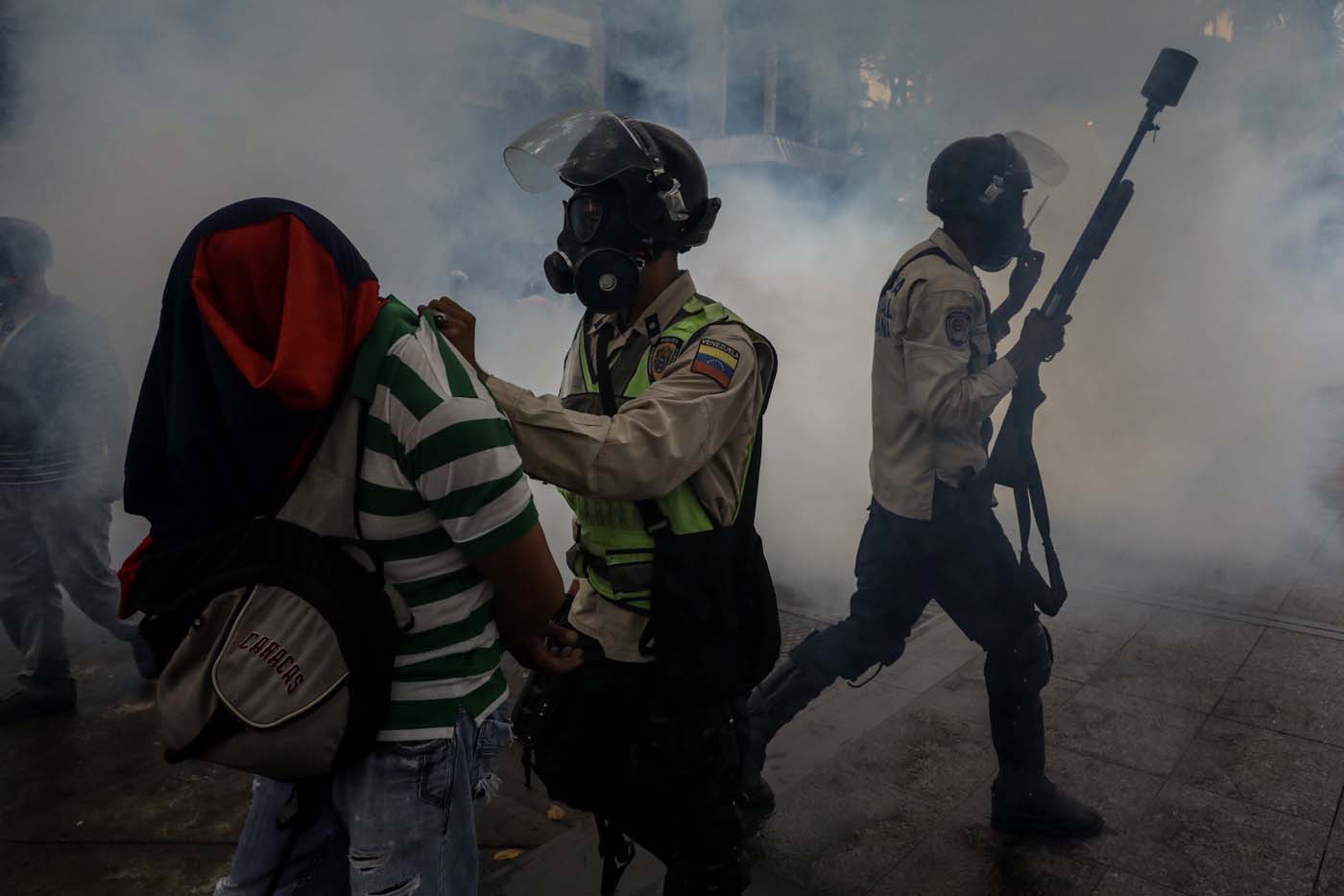 Detenidos en protestas denuncian violaciones y torturas: “Gritaba y lloraba… tenía tanto miedo que me oriné”