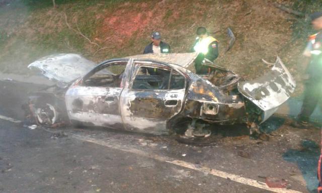 Accidente ocurrido en la Cota Mil a la altura del distribuidor La Florida. / Foto Darvinson Rojas