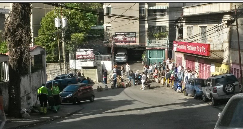 Protesta en el Pueblo de Baruta por escasez de gas doméstico #15Jun