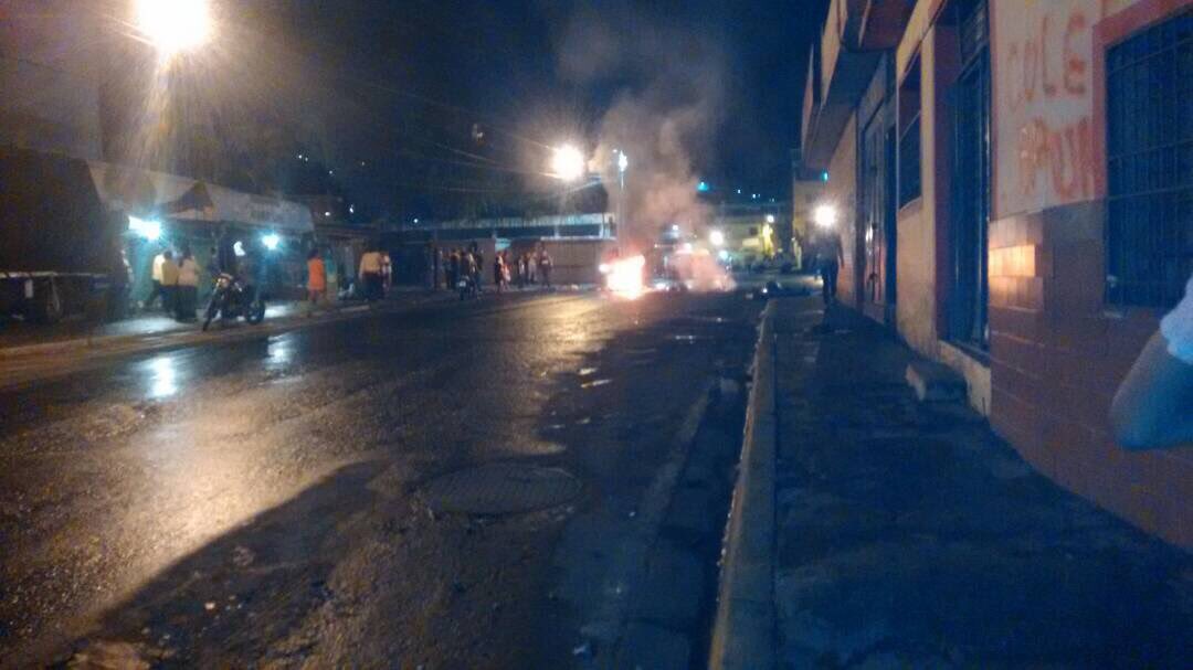 La Vega se volvió a encender este #28Jun: Lanzan lacrimógenas