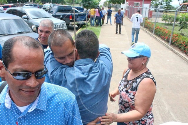 Las horas de angustia de los familiares llegaron a su fin al conocer que los muchachos serían liberados