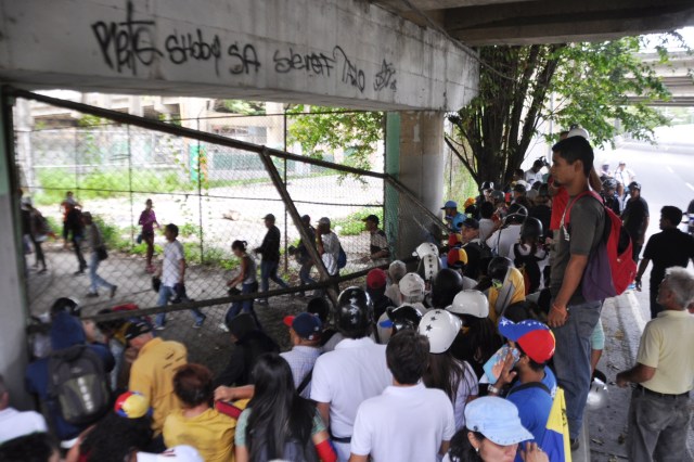 La represión alcanzó a los manifestantes en la Fajardo (Foto: News Report)