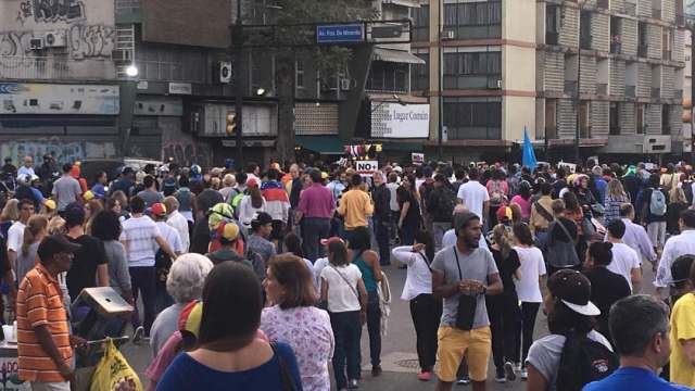 Manifestante comienzan a congregarse en Altamira: Foto: Vanessa Lupo