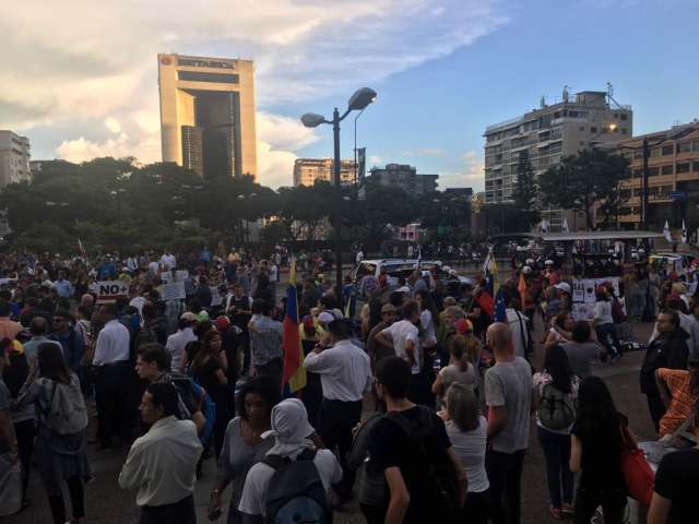 Manifestante comienzan a congregarse en Altamira: Foto: Vanessa Lupo