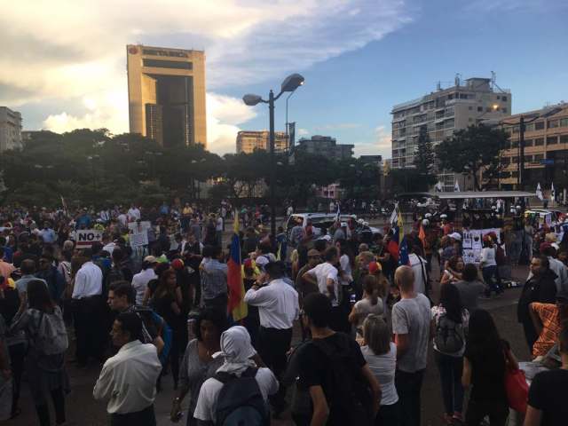 Manifestante comienzan a congregarse en Altamira: Foto: Vanessa Lupo