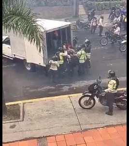 Estudiantes detenidos en El Rosal fueron trasladados al Helicoide