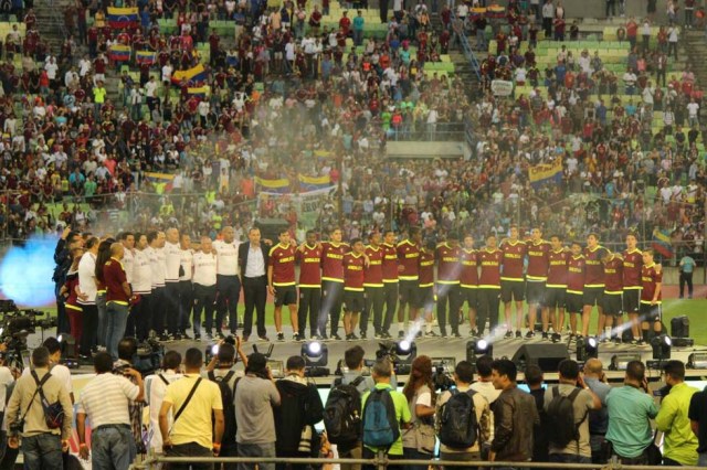 ¡Campeones en nuestros corazones! Las imágenes que no viste del recibimiento de la Vinotinto Sub 20. Foto: Eduardo Ríos / lapatilla.1eye.us