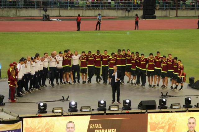 ¡Campeones en nuestros corazones! Las imágenes que no viste del recibimiento de la Vinotinto Sub 20. Foto: Eduardo Ríos / lapatilla.1eye.us