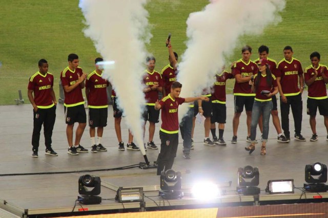 ¡Campeones en nuestros corazones! Las imágenes que no viste del recibimiento de la Vinotinto Sub 20. Foto: Eduardo Ríos / lapatilla.1eye.us