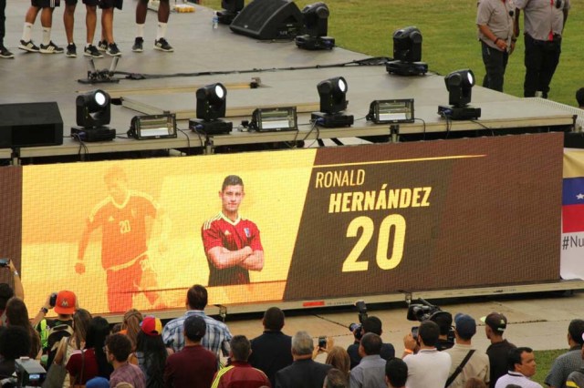 ¡Campeones en nuestros corazones! Las imágenes que no viste del recibimiento de la Vinotinto Sub 20. Foto: Eduardo Ríos / lapatilla.1eye.us