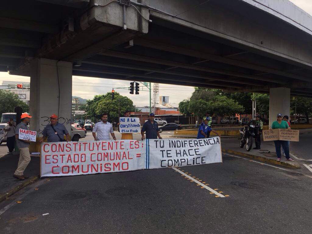 En Valencia madrugaron con manifestación pacífica #26Jun