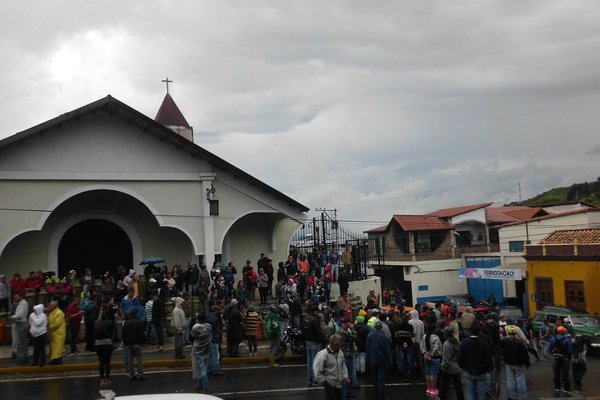 Congestión y trancas en Capacho para comprar gas doméstico