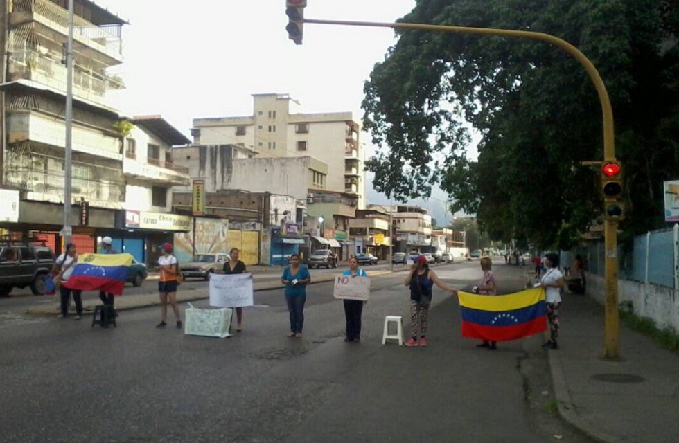 Aragüeños se suman al plantón nacional #5Jun (Fotos)