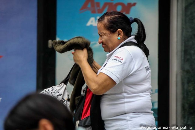 Mientras el régimen reprime, la resistencia se le planta a Maduro en la calle. Foto: Régulo Gómez / lapatilla.1eye.us